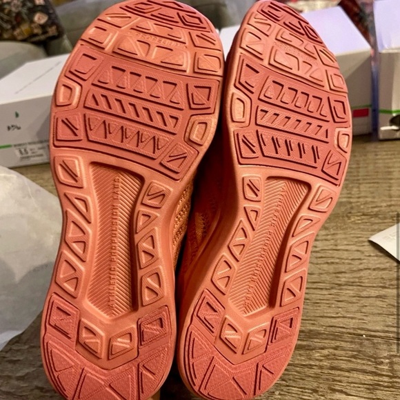 APL Techloom Wave Sneakers in Cedar. - Picture 7 of 12